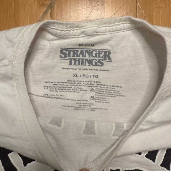 Netflix Stranger Things Hellfire Club T-Shirt - Picture 4 of 4